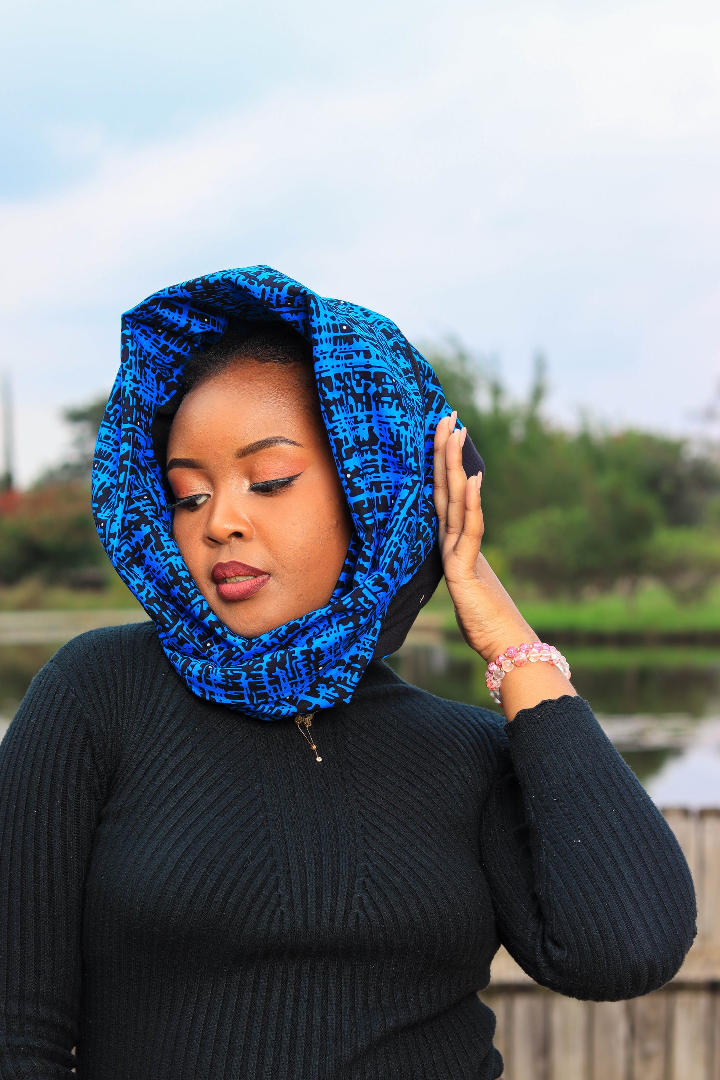 Deep blue with black detail Scarf